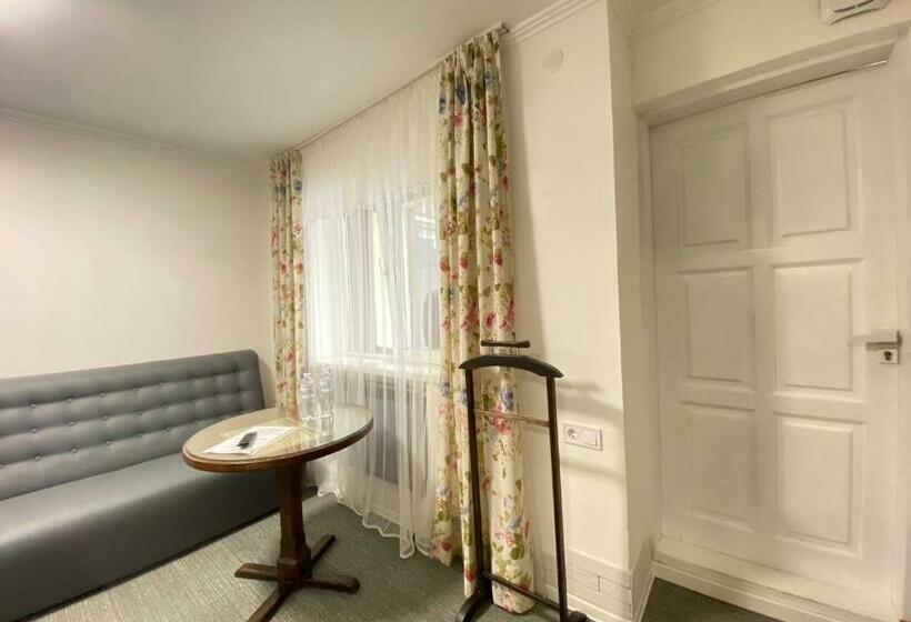 مبيت وإفطار саквояж вокзал