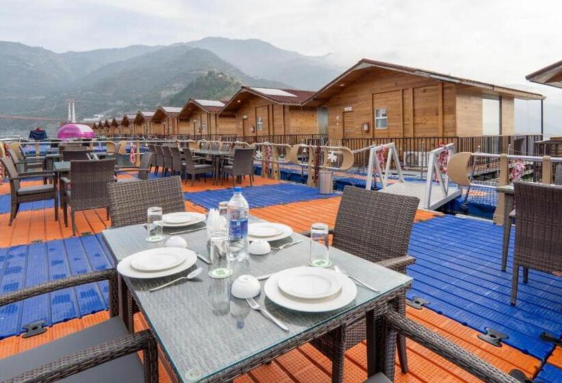בית מלון כפרי Le Roi Floating Huts & Eco Rooms Tehri