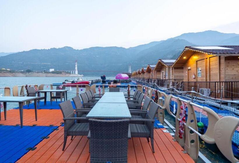 בית מלון כפרי Le Roi Floating Huts & Eco Rooms Tehri