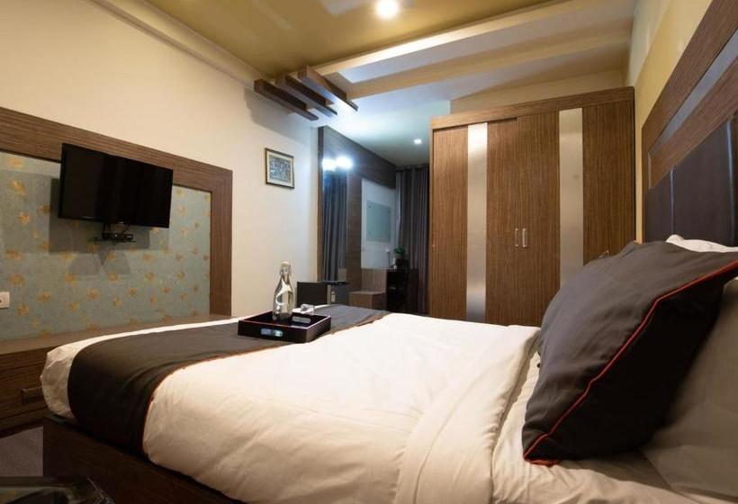 فندق Collection O 79338 Collection O  Sannidhi