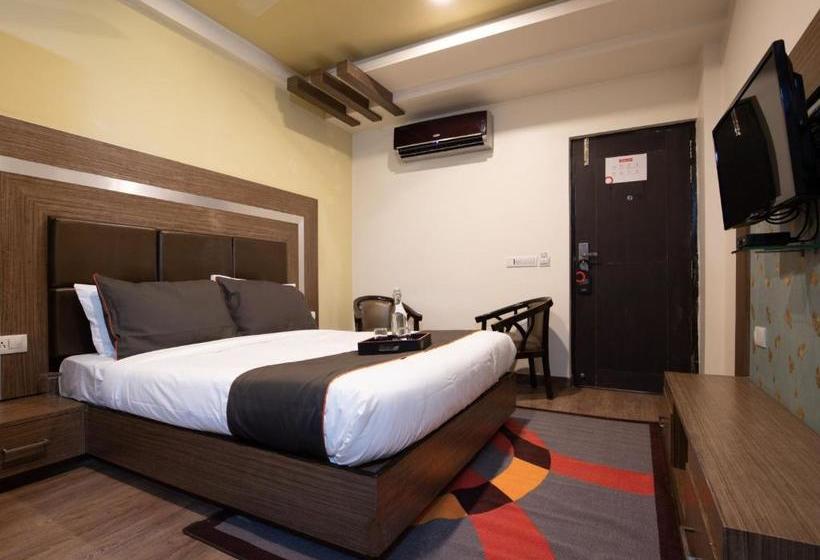 فندق Collection O 79338 Collection O  Sannidhi