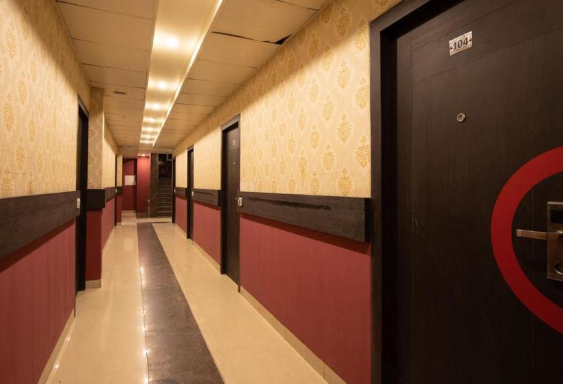 فندق Collection O 79338 Collection O  Sannidhi