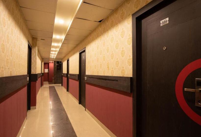 فندق Collection O 79338 Collection O  Sannidhi