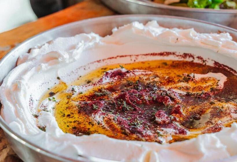 فندق Selina Ramon