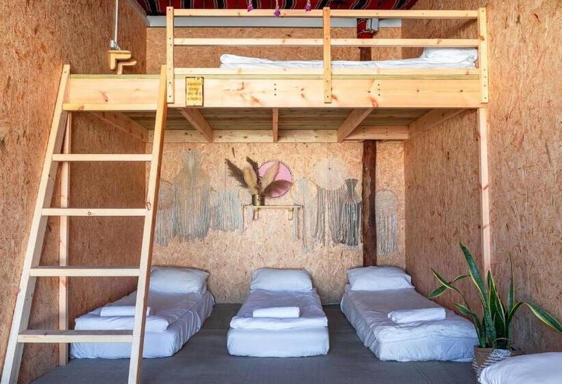 فندق Selina Ramon