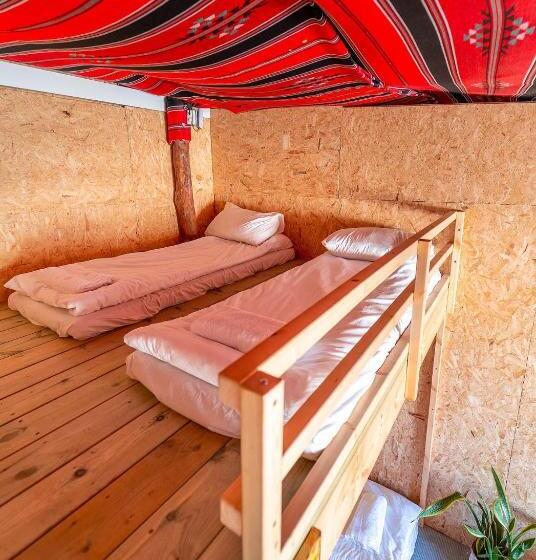 فندق Selina Ramon