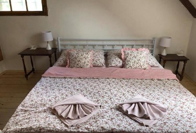 ペンション Schwarzenberský Panský Dvůr