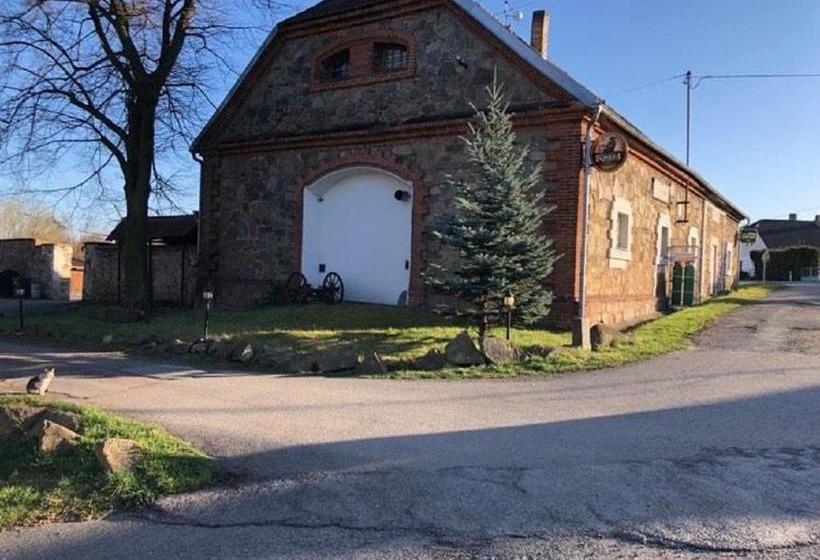 ペンション Schwarzenberský Panský Dvůr