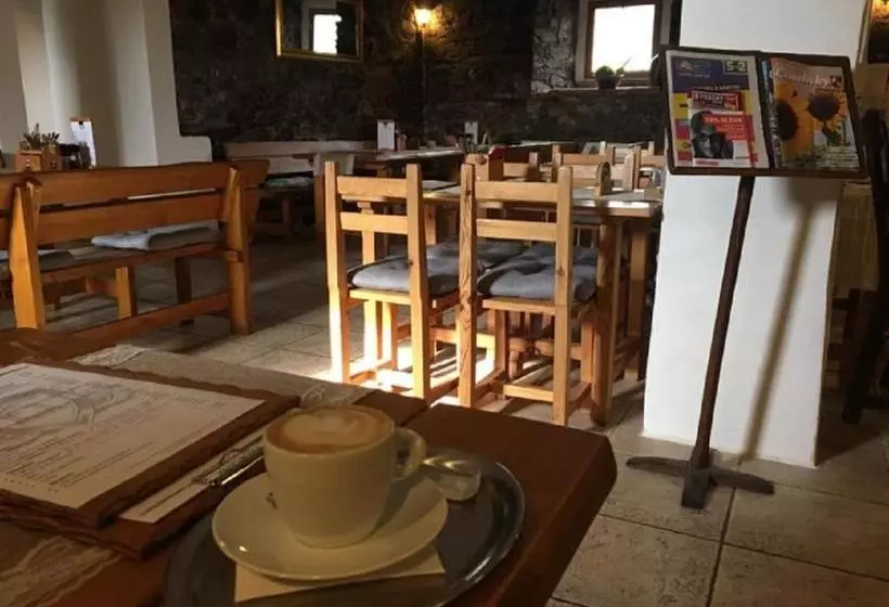 Majatalo Schwarzenberský Panský Dvůr