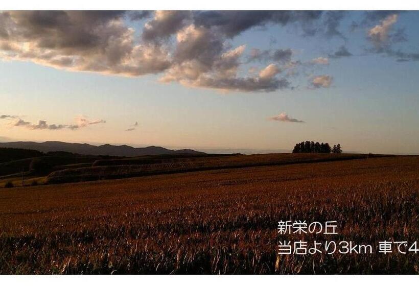 Bed and Breakfast カフェロッジ Touch Wood