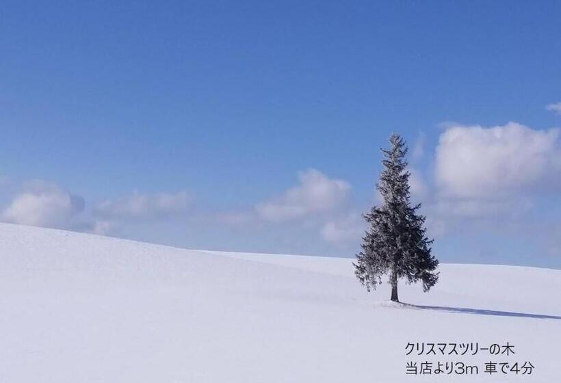 Bed and Breakfast カフェロッジ Touch Wood