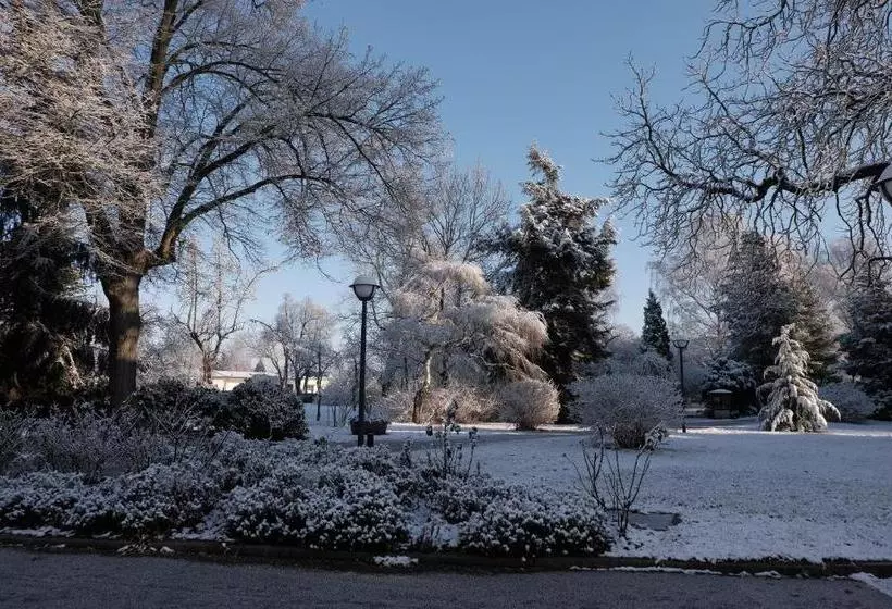 ホテル Bildungs  Und Begegnungsstätte Brüderhaus