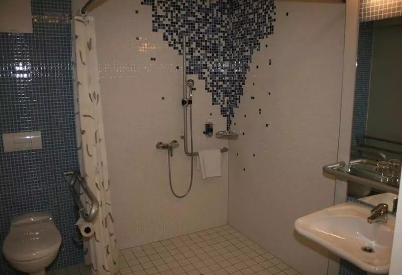 ホテル Bildungs  Und Begegnungsstätte Brüderhaus