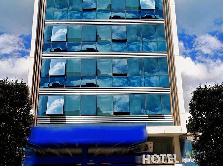 هتل Cois Inn Royal