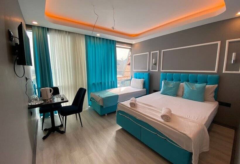 هتل Cois Inn Royal