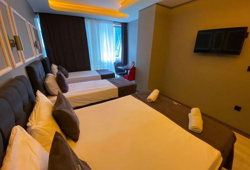 هتل Cois Inn Royal