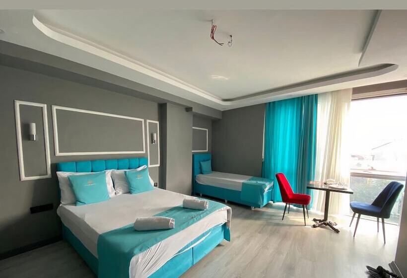 هتل Cois Inn Royal