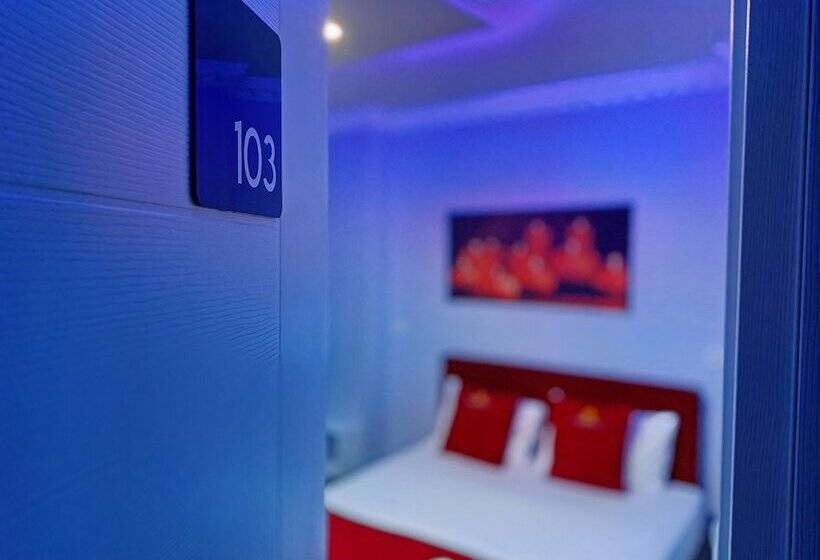 هتل Cois Inn Royal