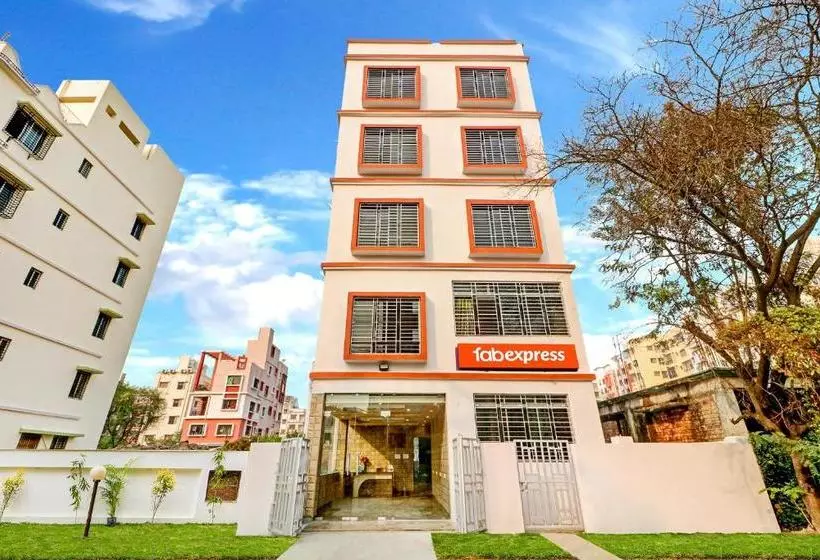ホテル Fabexpress Step Inn   Nr Biswa Bangla Gate