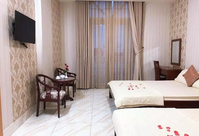 هتل Ngọc Mấy   đại Lợi