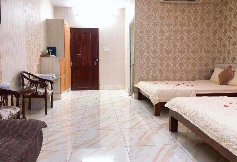 Otel Ngọc Mấy   đại Lợi