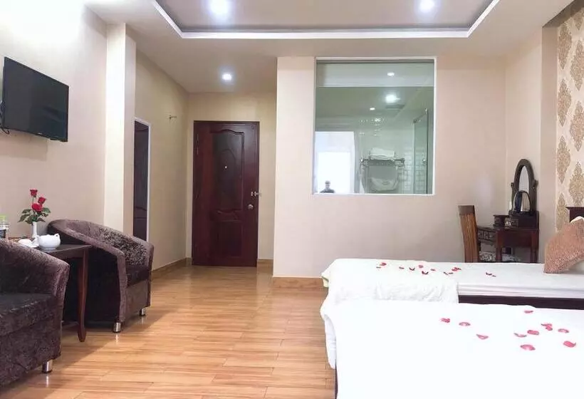 هتل Ngọc Mấy   đại Lợi