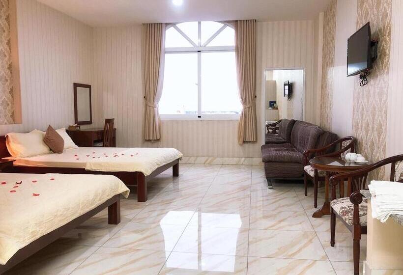 Otel Ngọc Mấy   đại Lợi