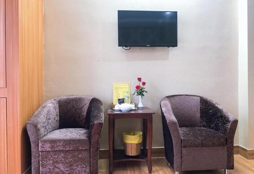 Otel Ngọc Mấy   đại Lợi