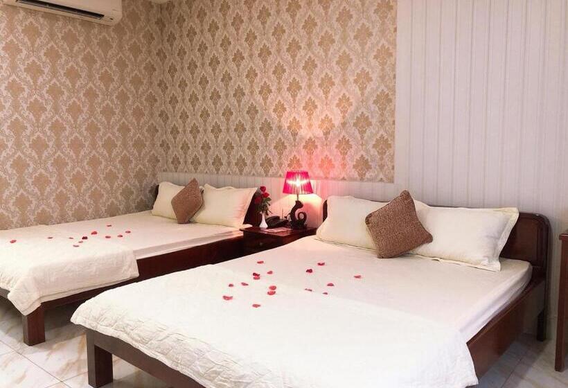 Otel Ngọc Mấy   đại Lợi