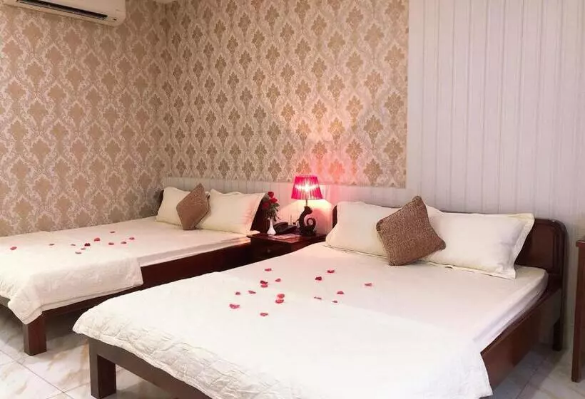 هتل Ngọc Mấy   đại Lợi