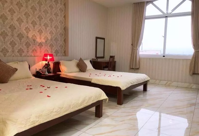 هتل Ngọc Mấy   đại Lợi