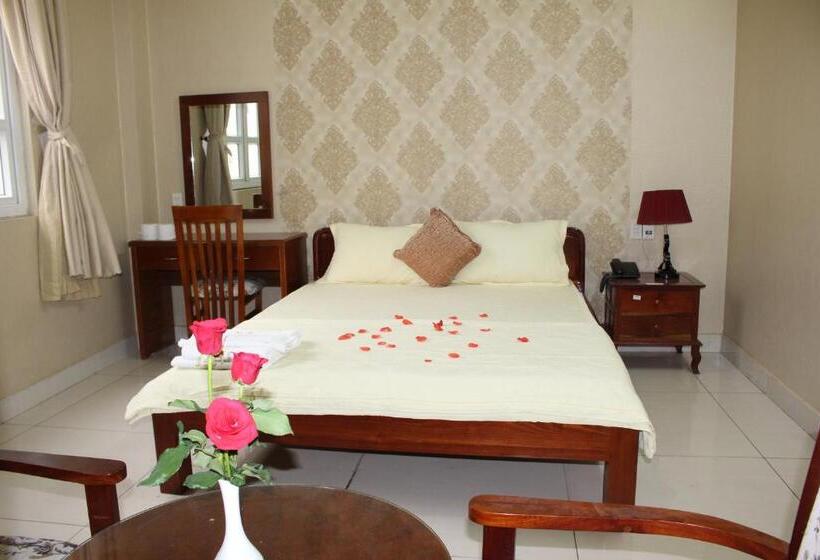 Otel Ngọc Mấy   đại Lợi