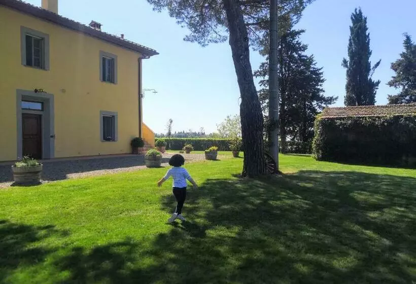 هتل Tenuta Barbadoro Agriturismo Apartment