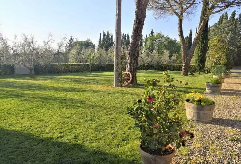 هتل Tenuta Barbadoro Agriturismo Apartment