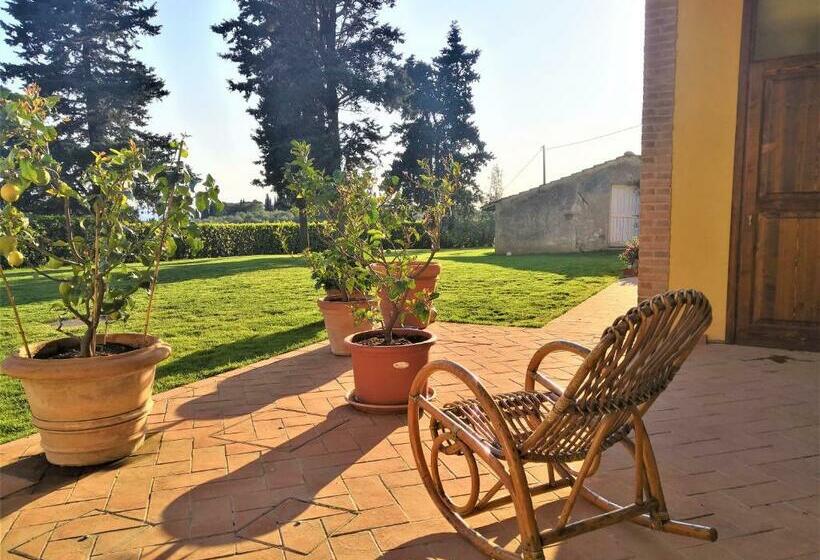 هتل Tenuta Barbadoro Agriturismo Apartment