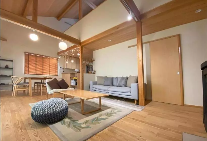 Majatalo Garni Monyamonya/ガルニモニャモニャ