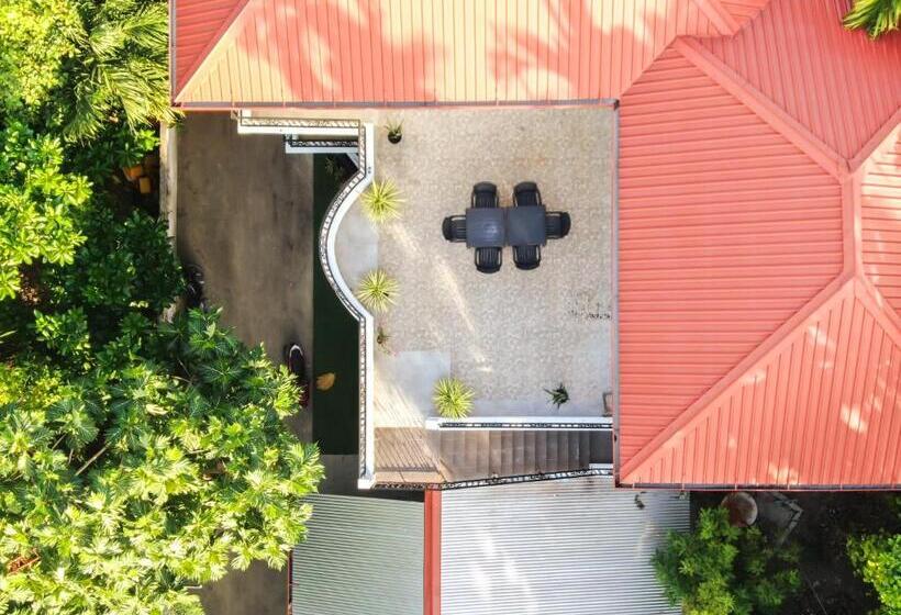 پانسیون Kingsway Thoddoo Maldives