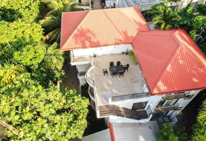 پانسیون Kingsway Thoddoo Maldives