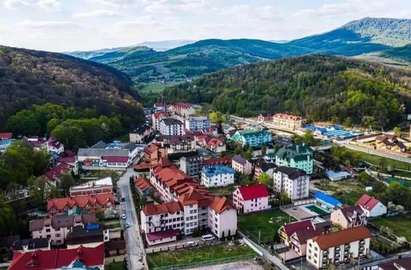 Village Apartments Polyana