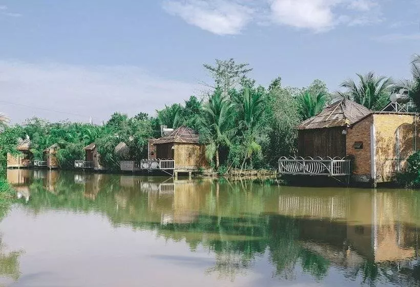 Casa Eco Mekong Resort