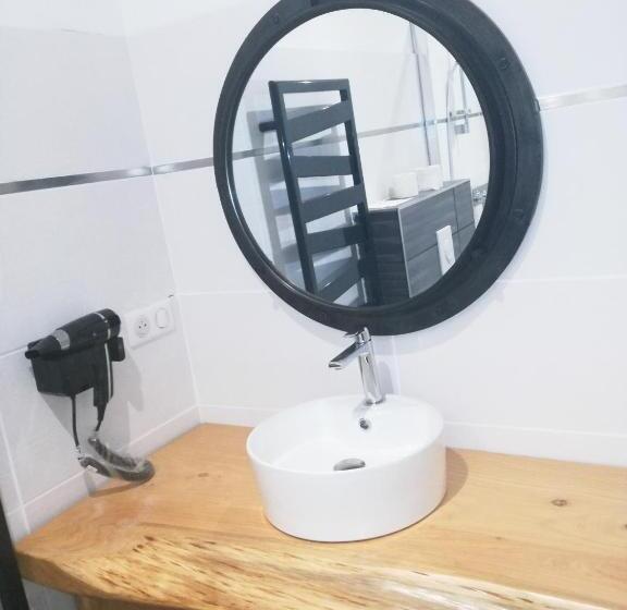 ホテル Logis Auberge De Pont Calleck