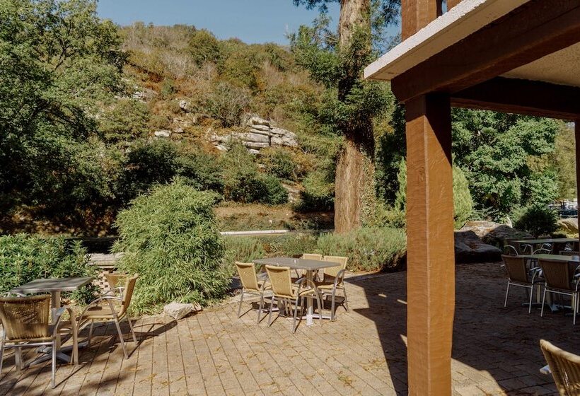 ホテル Logis Auberge De Pont Calleck