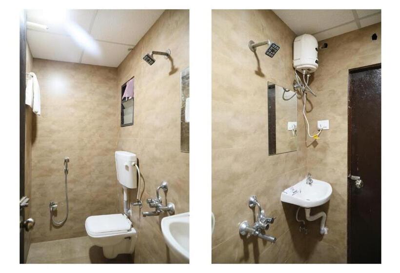 Hotell Oyo 28069 Leo Star