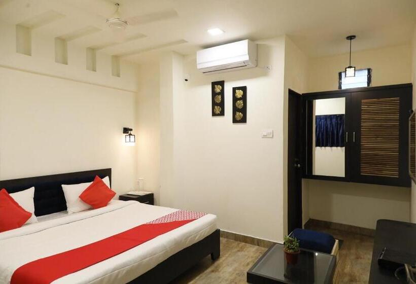 Hotell Oyo 28069 Leo Star