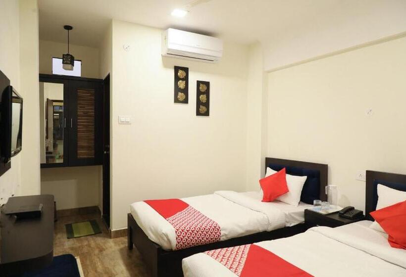 Hotell Oyo 28069 Leo Star