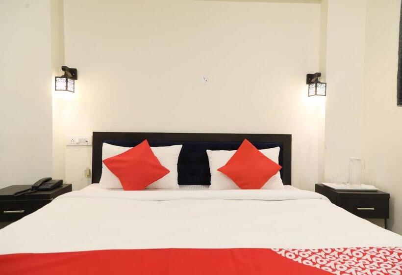 Hotell Oyo 28069 Leo Star