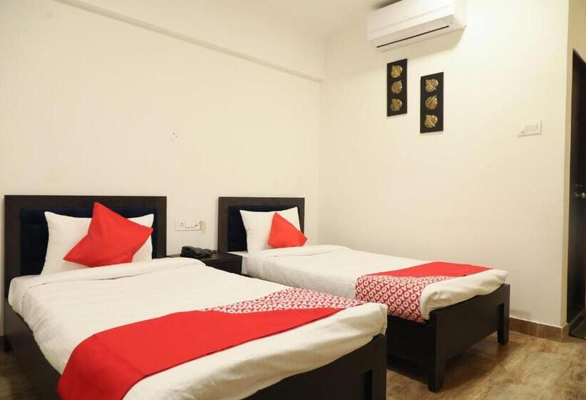 Hotell Oyo 28069 Leo Star