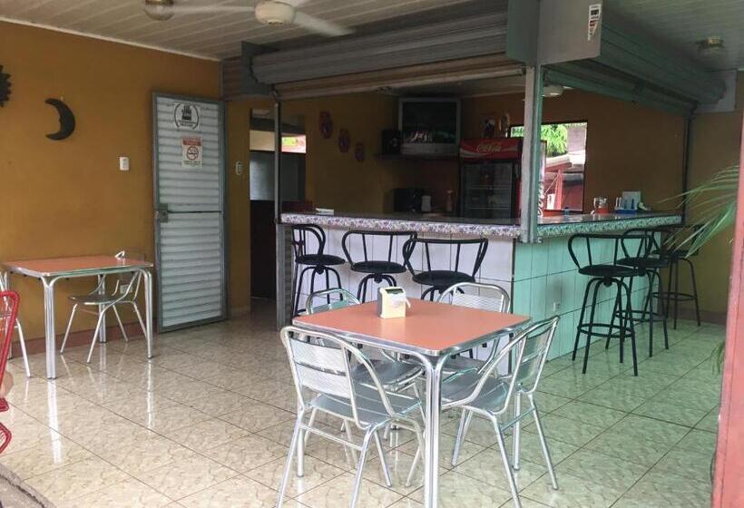 فندق صغير Cabinas Brisas Del Golfo