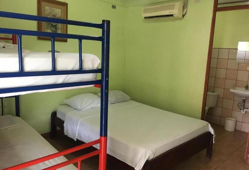 فندق صغير Cabinas Brisas Del Golfo