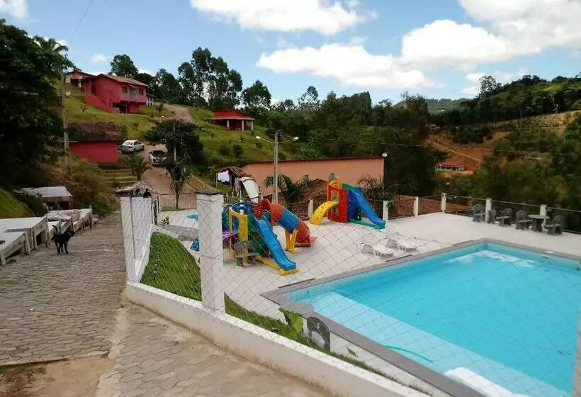 Retkeilymaja Rancho Das Montanhas